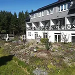 Flora & Fauna (adults Only) 3*