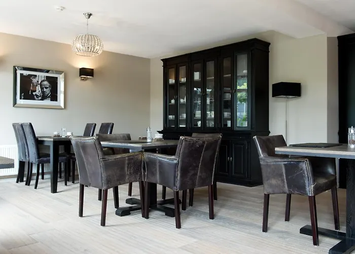 Flora & Fauna (adults Only) 3*