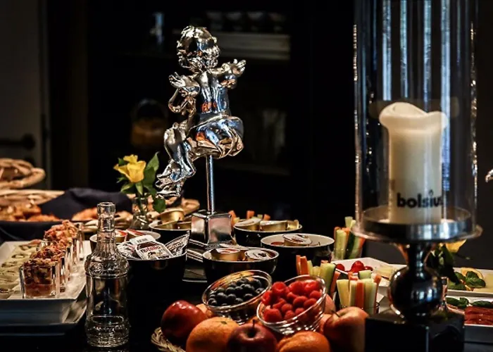 Flora & Fauna (adults Only)